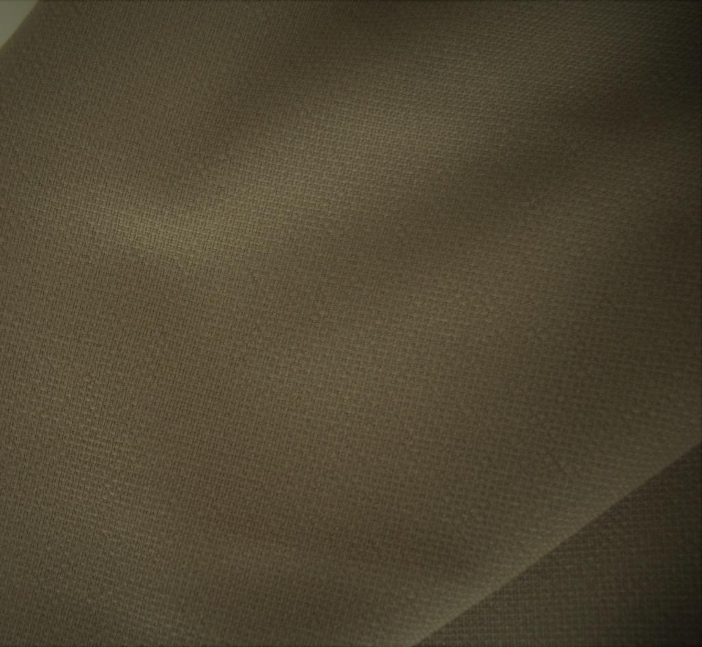 Gabriel Fame 61003 groenbeige; 2x restant STERKE meubelstof, Hobby en Vrije tijd, Stoffen en Lappen, Wol, 120 cm of meer, Ophalen of Verzenden
