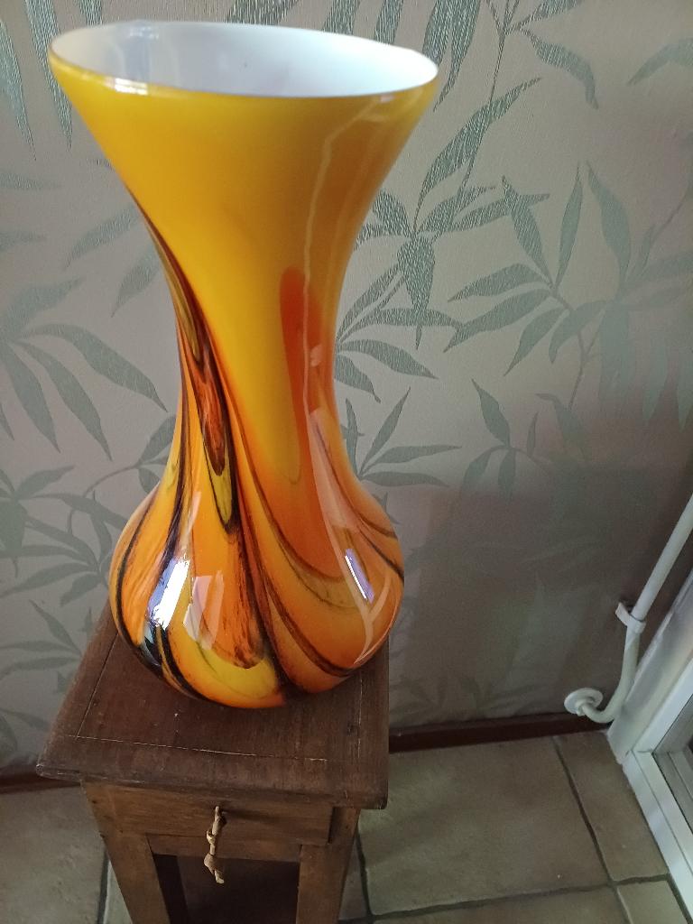 Zeer oude opaline glazen vaas, Antiek en Kunst, Ophalen