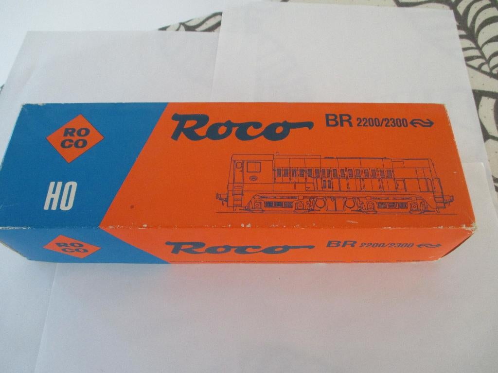 ROCO diesel locomotief 2200/2300, Hobby en Vrije tijd, Modeltreinen | H0, Verzenden, Gelijkstroom, Locomotief, Roco
