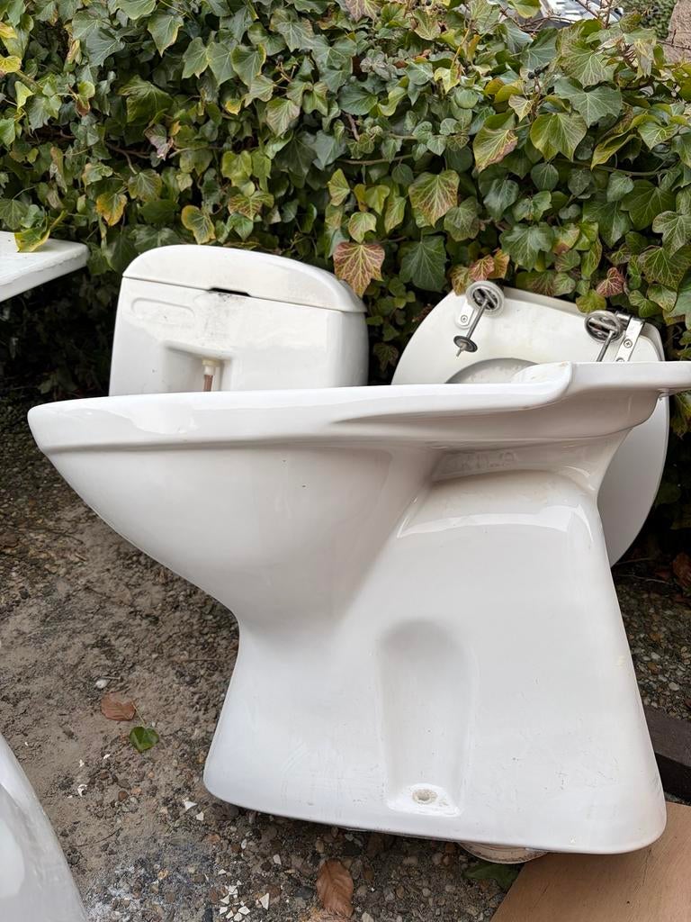 Wc pot met reservoir, Doe-het-zelf en Verbouw, Sanitair, Ophalen of Verzenden, Gebruikt, Steen, Toilet