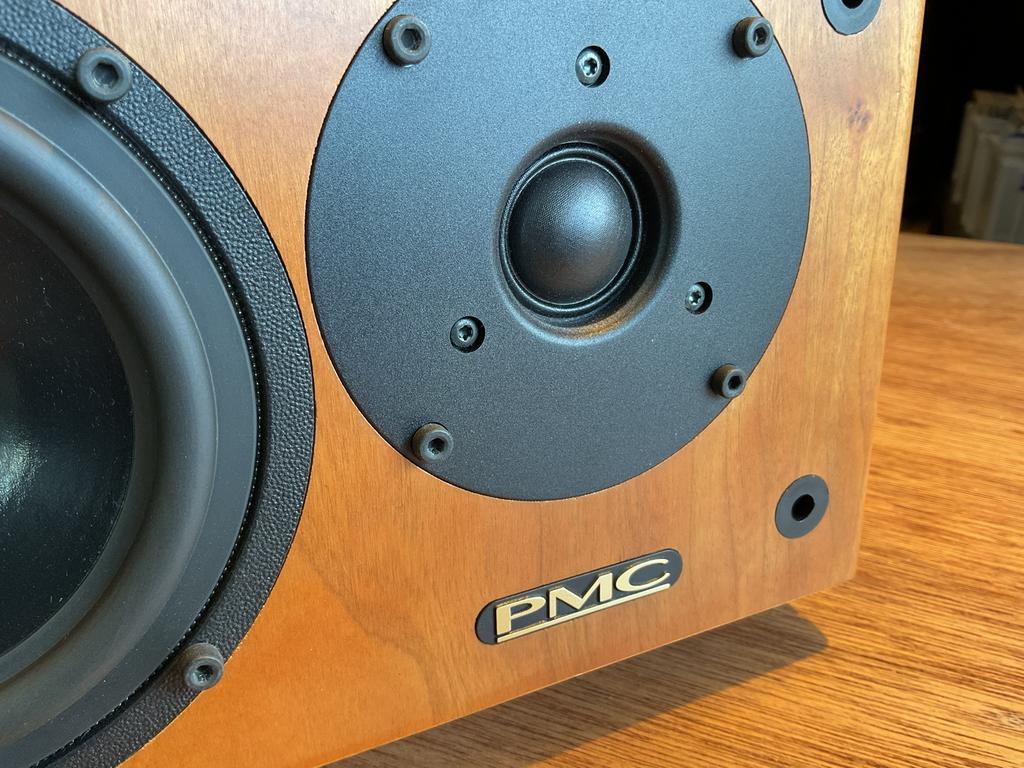 PMC DB1-C Centerspeaker N.O.S. - Nieuwstaat, Audio, Tv en Foto, Luidsprekers, Overige merken, Nieuw, Ophalen of Verzenden, 60 tot 120 watt