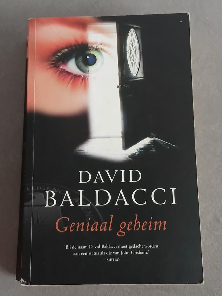 David Baldacci - Geniaal geheim, Ophalen of Verzenden, Zo goed als nieuw, David Baldacci