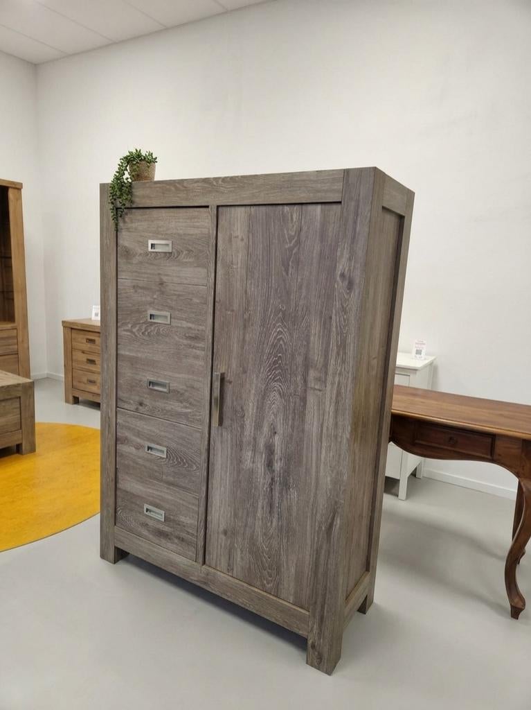 Groothandel kasten set: TV meubel en kledingkast, Huis en Inrichting, Kasten | Kledingkasten, Ophalen, 100 tot 150 cm, Luxe, Zo goed als nieuw