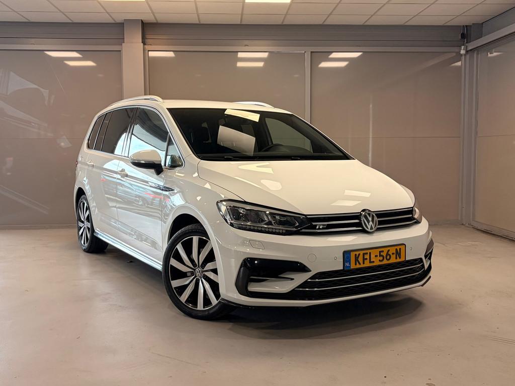 Volkswagen TOURAN 1.5 TSI Highline 7p | LEER | LED | 2 x R-L, 4 cilinders, 150 pk, 7 stoelen, Wit