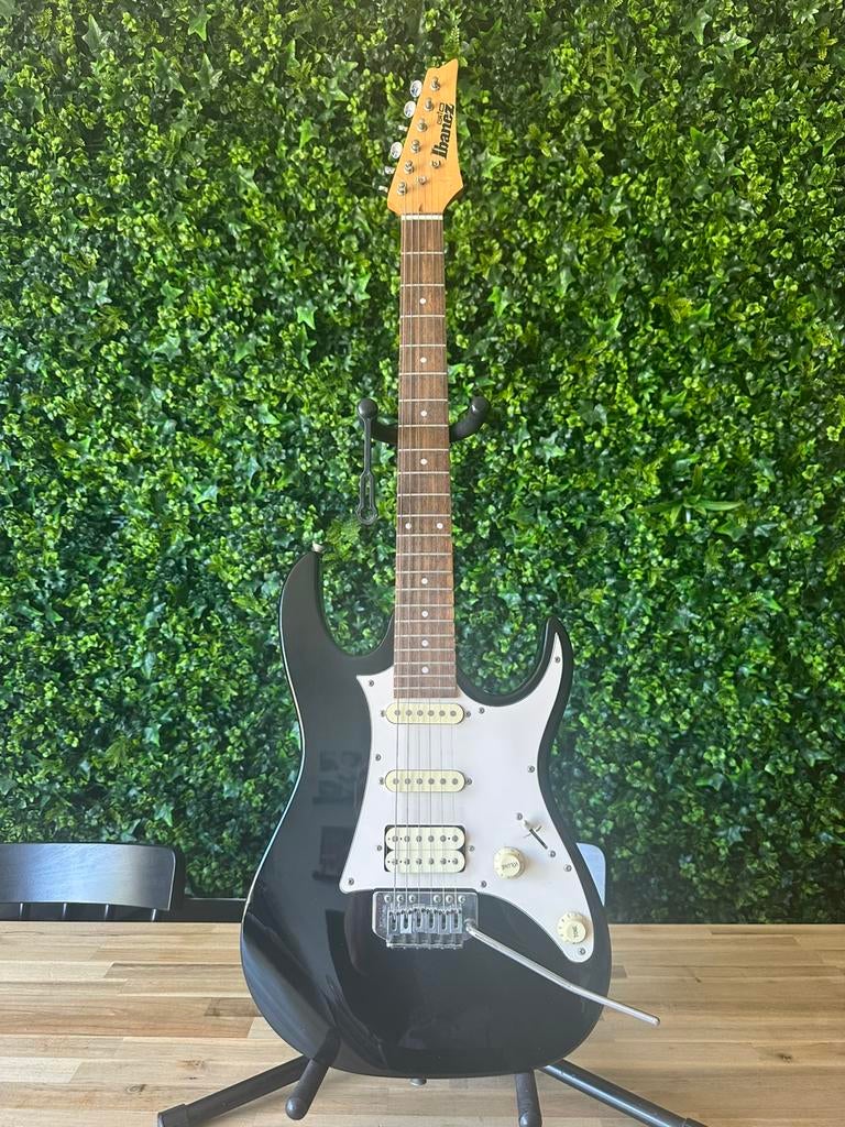 Elektrische gitaar – Strat model met Ibanez Gio hals, Muziek en Instrumenten, Snaarinstrumenten | Gitaren | Elektrisch, Ophalen of Verzenden
