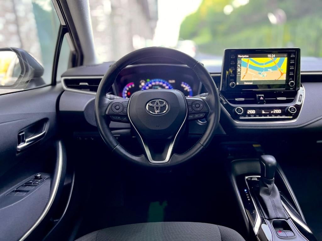 Toyota Corolla 1.8 Hybrid Dynamic 2019 Zwart 10J Gar. | NAP, 4 cilinders, Corolla, Zwart, Sedan