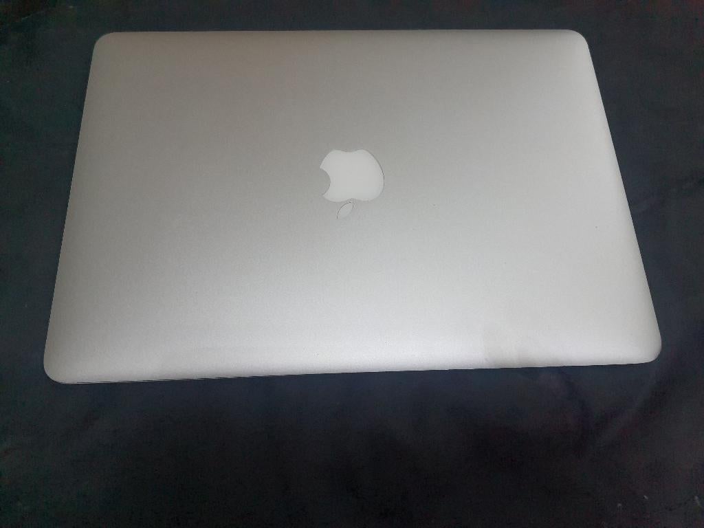 ZGAN Macbook Air i7/8GB ram/ Macos Monterey werkt uitstekend, Ophalen, 2 tot 3 Ghz, 13 inch, Zo goed als nieuw