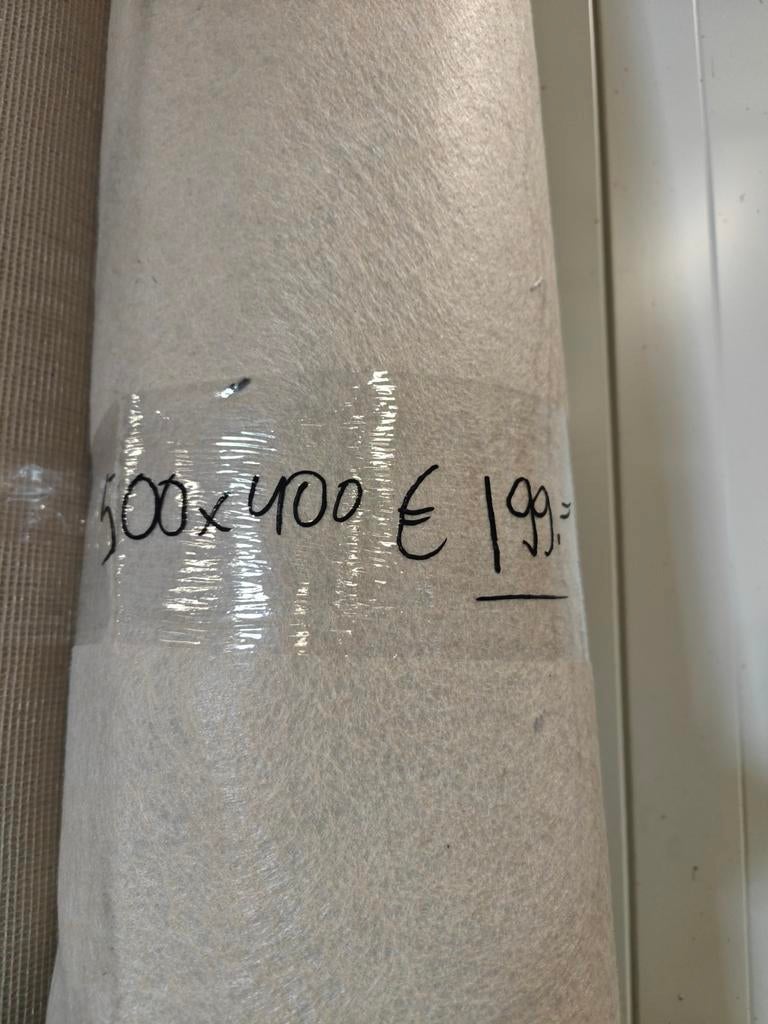 Mooie coupon tapijt licht grijs 500 x 400, Ophalen, Nieuw, Minder dan 10 m², Grijs