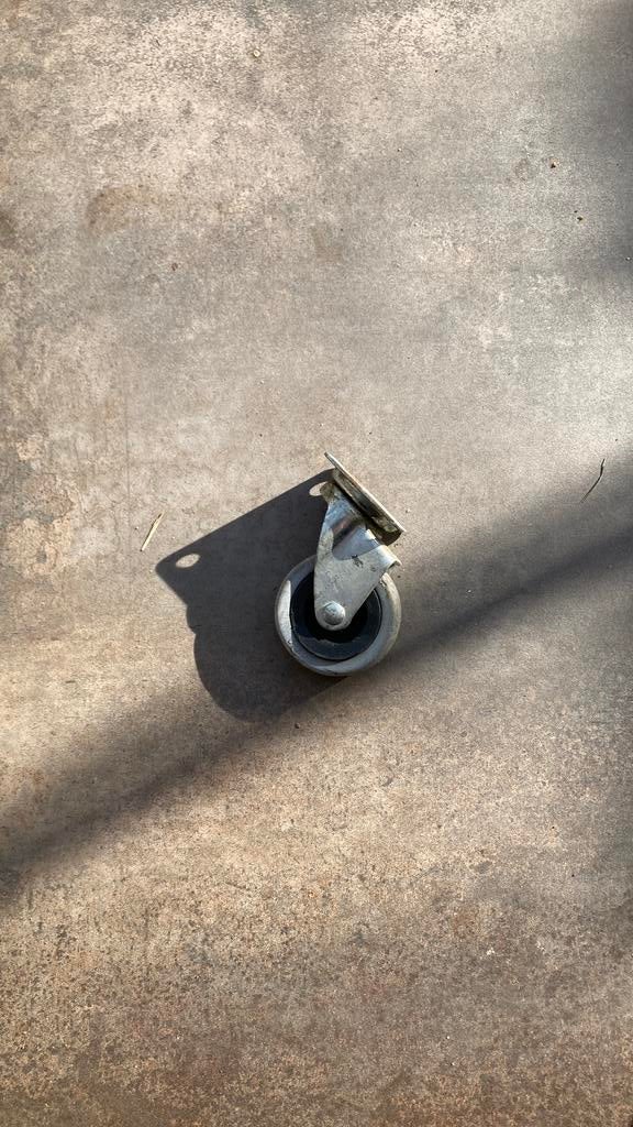 Zwenkwiel., Doe-het-zelf en Verbouw, Zwenkwielen, Ophalen of Verzenden, Gebruikt