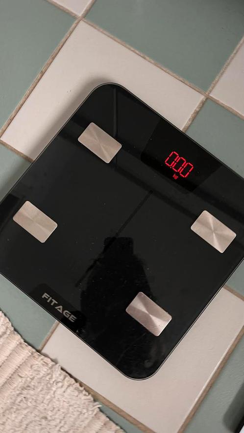 Fitage personen weegschaal met app, Witgoed en Apparatuur, Weegschalen, Zo goed als nieuw, Digitaal, Personenweegschaal, 1 tot 500 gram