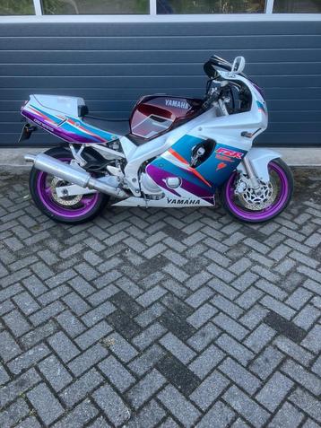 Yamaha fzr600r beschikbaar voor biedingen