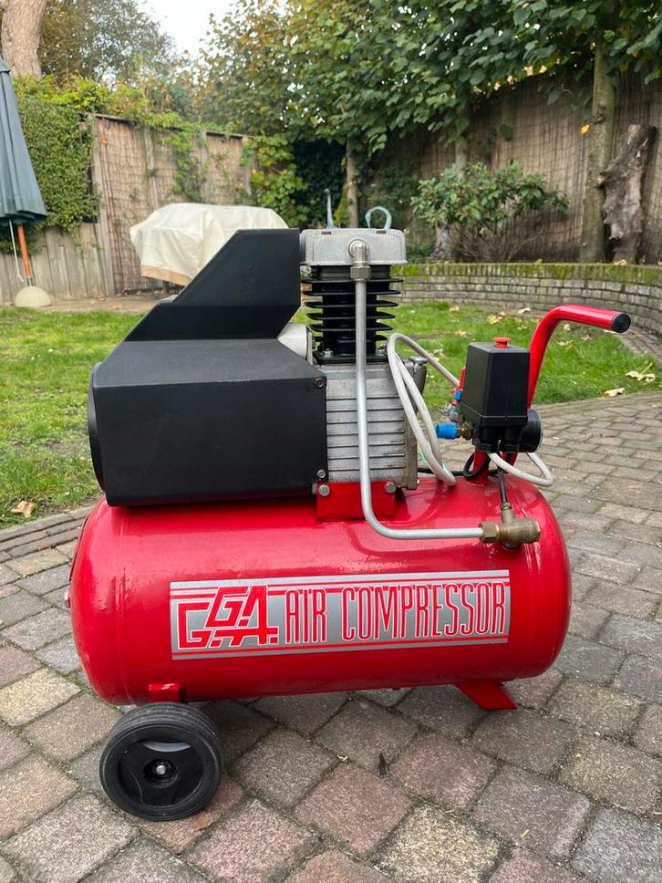 GGA GG 320 Compressor - 24L, Doe-het-zelf en Verbouw, Compressors, Gebruikt, 6 tot 10 bar, Minder dan 25 liter, 200 tot 400 liter/min