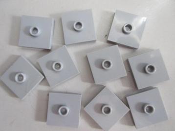 nr. 8110, 10 l.grijze plaatjes 2x2 met 1 stud.Verzenden kan. beschikbaar voor biedingen