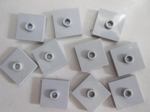 nr. 8110, 10 l.grijze plaatjes 2x2 met 1 stud.Verzenden kan., Kinderen en Baby's, Speelgoed | Duplo en Lego, Zo goed als nieuw