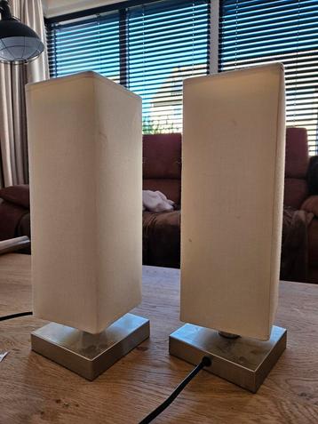 2 tafellampen met dimmer  beschikbaar voor biedingen