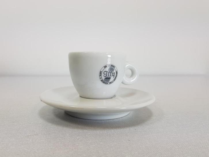 Illy art collection 2008 kopjes 75th A Wider Horizon rare  , Huis en Inrichting, Keuken | Servies, Zo goed als nieuw, Kop(pen) en/of Schotel(s)