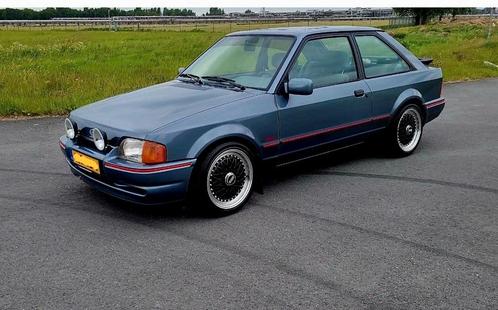 Ford Escort, Auto's, Oldtimers, Particulier, Ford, Benzine, Hatchback, Handgeschakeld, Zilver of Grijs, Grijs, Stof, Voorwielaandrijving