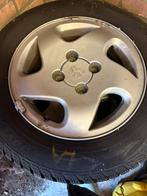 Winterbanden met velgen, Auto diversen, Wieldoppen, Ophalen, Zo goed als nieuw