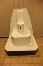 Houten etage uitstalrek., Ophalen, Gebruikt