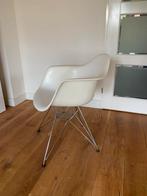 Vitra Eames stijl stoelen, Huis en Inrichting, Ophalen, Zo goed als nieuw, Wit