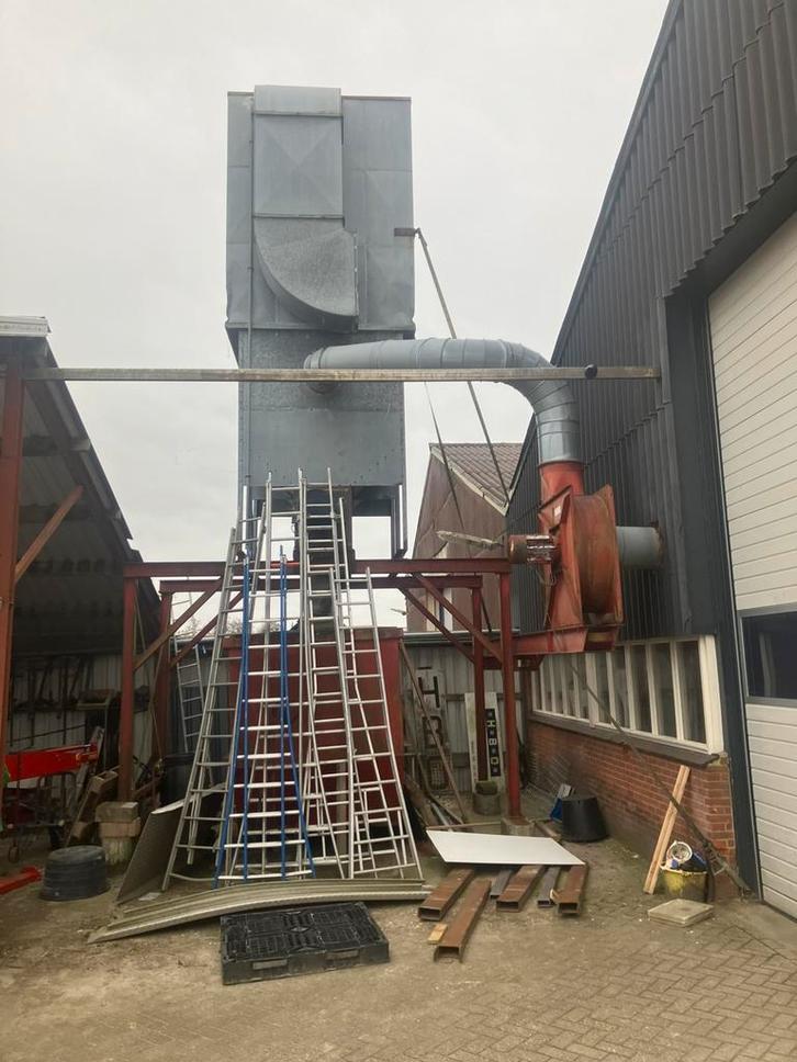 Te koop grote Afzuiging met 12 m3 opvang container, Doe-het-zelf en Verbouw, Steigers, Gebruikt, Overige typen, Minder dan 2 meter