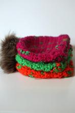 Leuke neon kindermutsen met pompon, 110 t/m 116, Jongen of Meisje, Handgemaakt, Nieuw