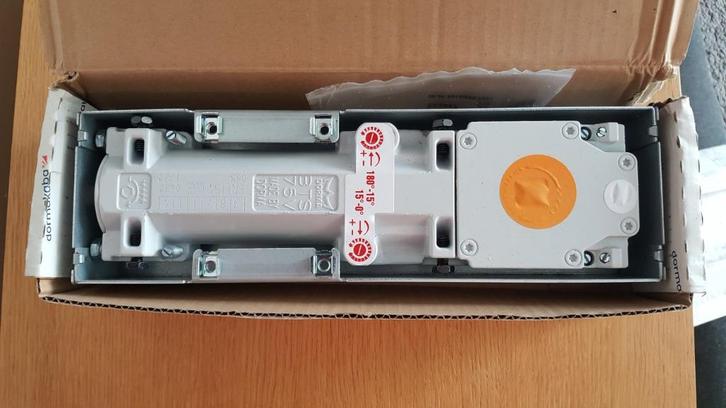 DORMAKABA BTS 75V vloerveer nieuw met afdekplaat, Doe-het-zelf en Verbouw, Hang- en Sluitwerk, Nieuw, Scharnier, Rvs, Ophalen