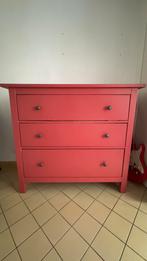 Hemnes ladekast, geverfd in fuschia roze, Ophalen, Gebruikt, 100 tot 150 cm, 3 of 4 laden