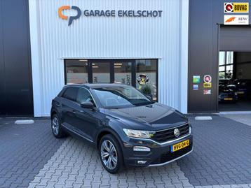 Volkswagen T-ROC 1.5 TSI Sport / Camera / Carplay / Navi / S beschikbaar voor biedingen