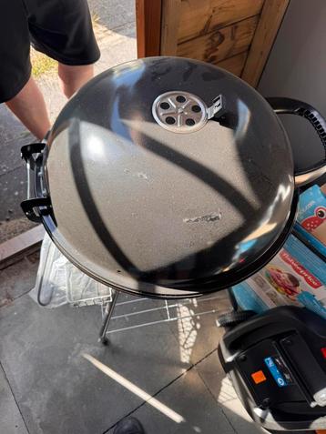Barbeque beschikbaar voor biedingen
