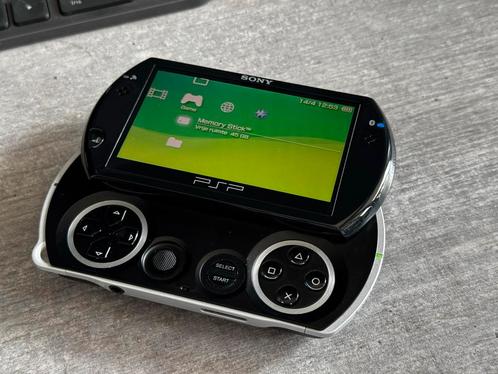 PSP Go - Battery + SD mod, Spelcomputers en Games, Spelcomputers | Sony PSP, Zo goed als nieuw, PSP Go, Zwart, Met games, Ophalen