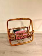 Rotan lectuurbak, 60s, vintage Rattan magazine stand, Ophalen, Zo goed als nieuw