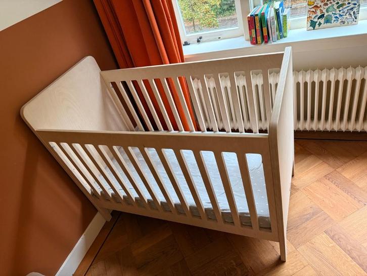 Kidsmill Liv ledikant, Kinderen en Baby's, Babywiegjes en Ledikanten, Gebruikt, Ledikant, Ophalen