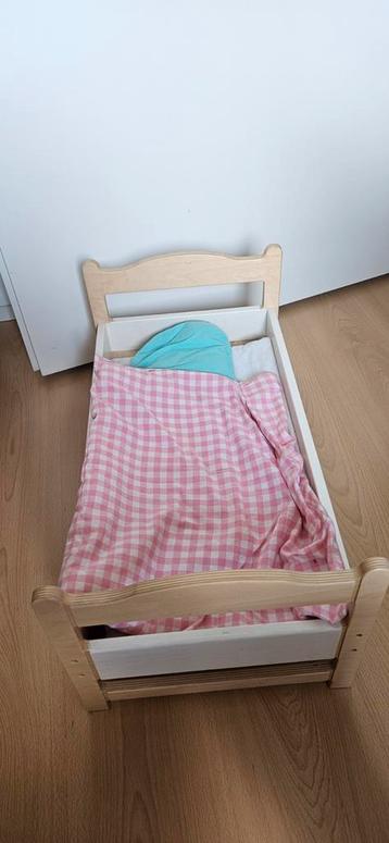 Poppenbed 50x30cm beschikbaar voor biedingen