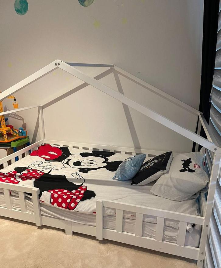 Bed 200x140 - Kinderbed, Kinderen en Baby's, Kinderkamer | Bedden, Zo goed als nieuw, 180 cm of meer, 100 cm of meer, Lattenbodem