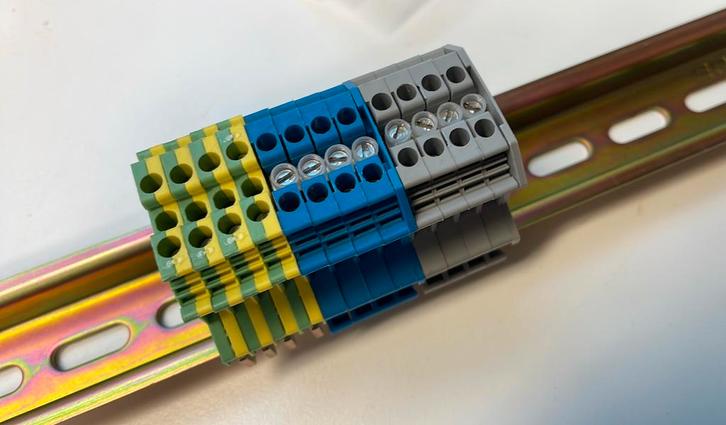 Diverse Phoenix rijgklem zekeringklem aansluitklem aardklem, Hobby en Vrije tijd, Elektronica-componenten, Zo goed als nieuw, Ophalen of Verzenden