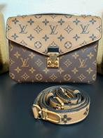 Louis vuitton pochette metis reverse, Ophalen of Verzenden, Nieuw, Bruin