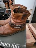 Bruine enkellaarsjes maat 38 en zwarte maat 38, Ophalen of Verzenden, Gedragen, Bruin, Lage of Enkellaarzen