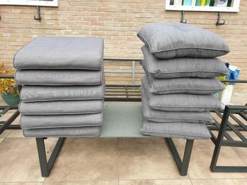 Comfortabele Tuinkussens, 6 zitkussens + 6 rugkussens  beschikbaar voor biedingen
