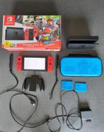 Nintendo Switch met opberghoes Mario, Spelcomputers en Games, Spelcomputers | Nintendo Switch, Ophalen, Zo goed als nieuw, Met 2 controllers