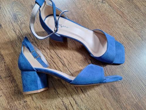 Nieuwe blauwe suede sandaal van Mat Star, maat 39, Kleding | Dames, Schoenen, Nieuw, Sandalen of Muiltjes, Blauw, Ophalen of Verzenden