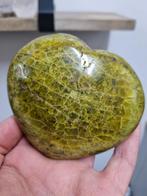 Hart van groene opaal, Ophalen of Verzenden, Mineraal