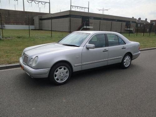 Mercedes-Benz E-klasse E-280 Elegance Automaat, Auto's, Mercedes-Benz, Bedrijf, Te koop, E-Klasse, ABS, Airconditioning, Centrale vergrendeling