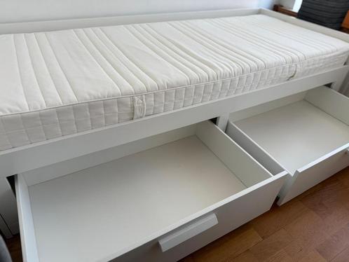 Ikea Brimnes bedbank, Huis en Inrichting, Slaapkamer | Bedden, Zo goed als nieuw, Tweepersoons, 160 cm, 200 cm, Hout, Wit, Ophalen