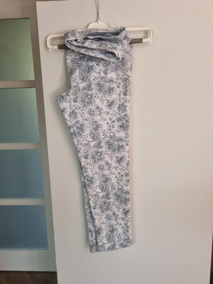 Wonderjeans Bloemenprint Broek Maat 44, Kleding | Dames, Broeken en Pantalons, Zo goed als nieuw, Maat 42/44 (L), Blauw, Lang