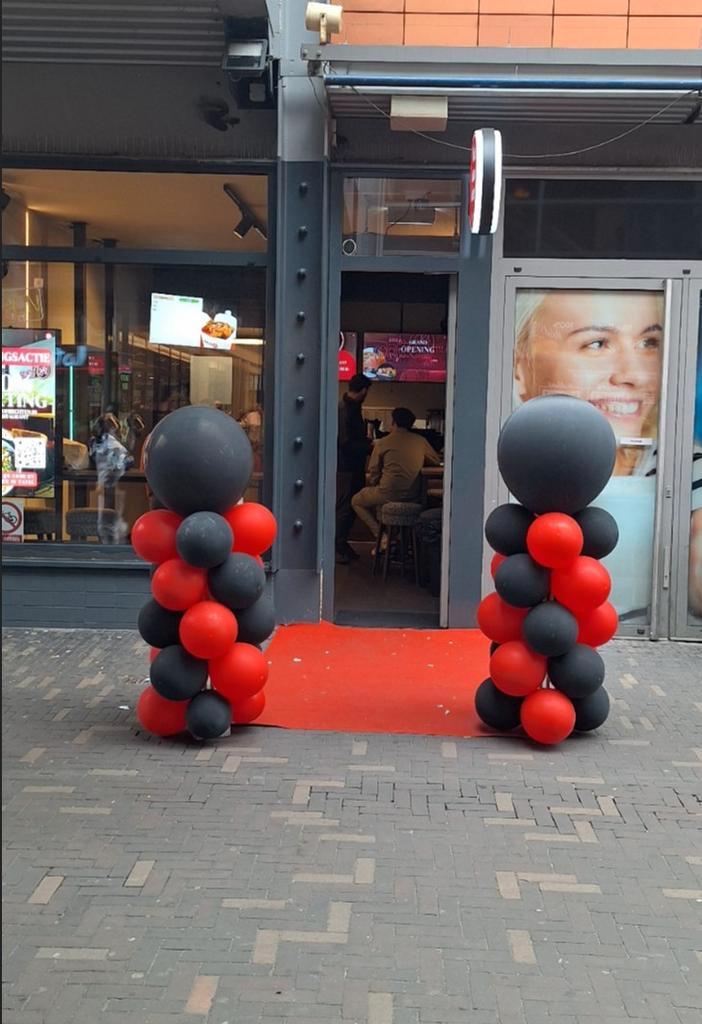 2 ballonnenpilaren te huur voor €50, Hobby en Vrije tijd, Feestartikelen | Verhuur, Zo goed als nieuw, Geboorte of Huwelijk, Ophalen