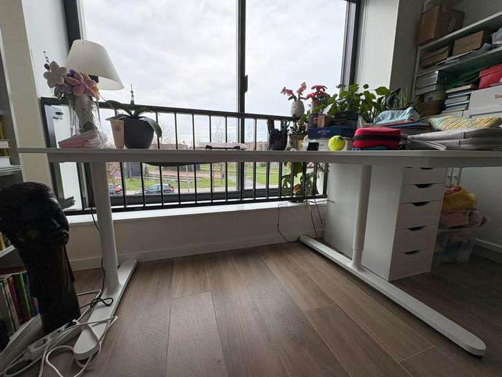 IKEA Bekant Bureau 160x110 cm, Huis en Inrichting, Bureaus, Gebruikt, Bureau, In hoogte verstelbaar, Ophalen