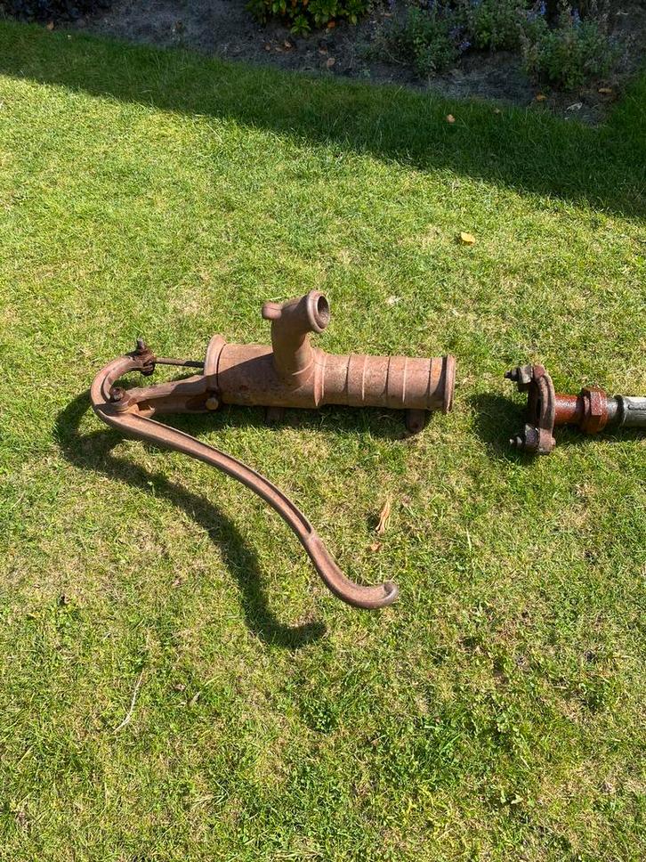 Oude waterpomp, Tuin en Terras, Waterpompen, Gebruikt, Handmatig, Overige typen, Ophalen