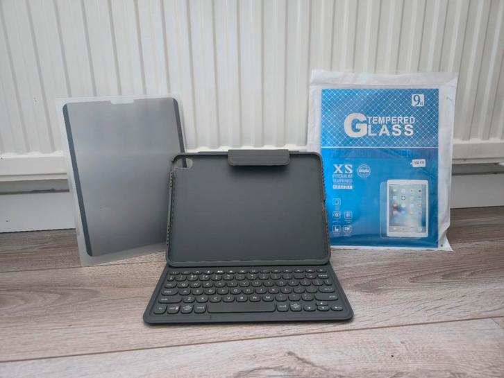 ZAGG Pro Keys ipad air 4 & 5 cover + extra's, Computers en Software, Tablet-hoezen, Bescherming voor- en achterkant, 11 inch, Ophalen