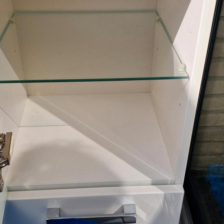 Badkamer: hoogglans meubelset, kleur Pergamon, Huis en Inrichting, Badkamer | Badkamermeubels, 25 tot 50 cm, Ophalen